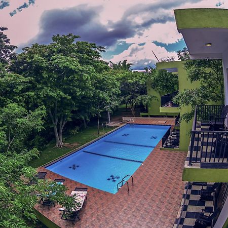 Hotel Golden Ray Dambulla Eksteriør bilde