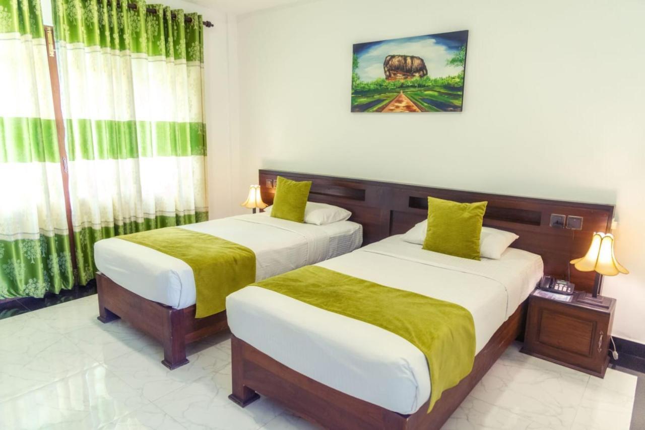 Hotel Golden Ray Dambulla Eksteriør bilde