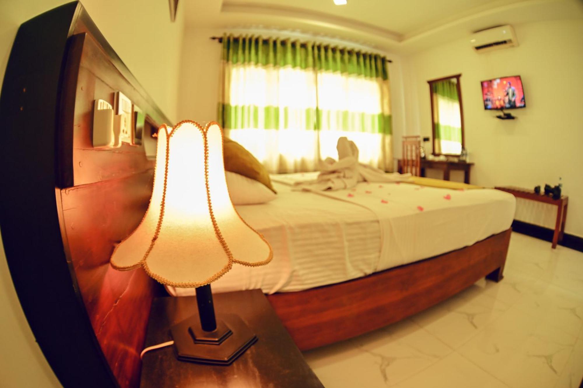 Hotel Golden Ray Dambulla Eksteriør bilde