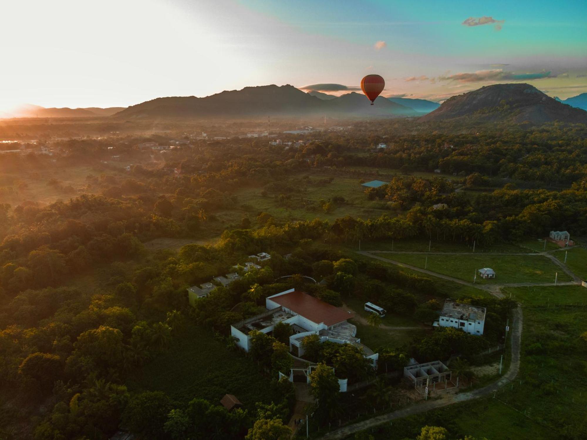 Hotel Golden Ray Dambulla Eksteriør bilde